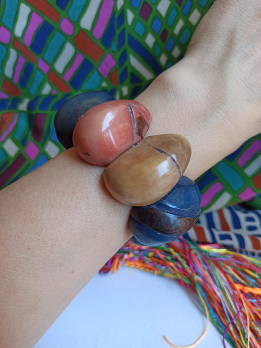 Multicolored tagua elastic bracelet