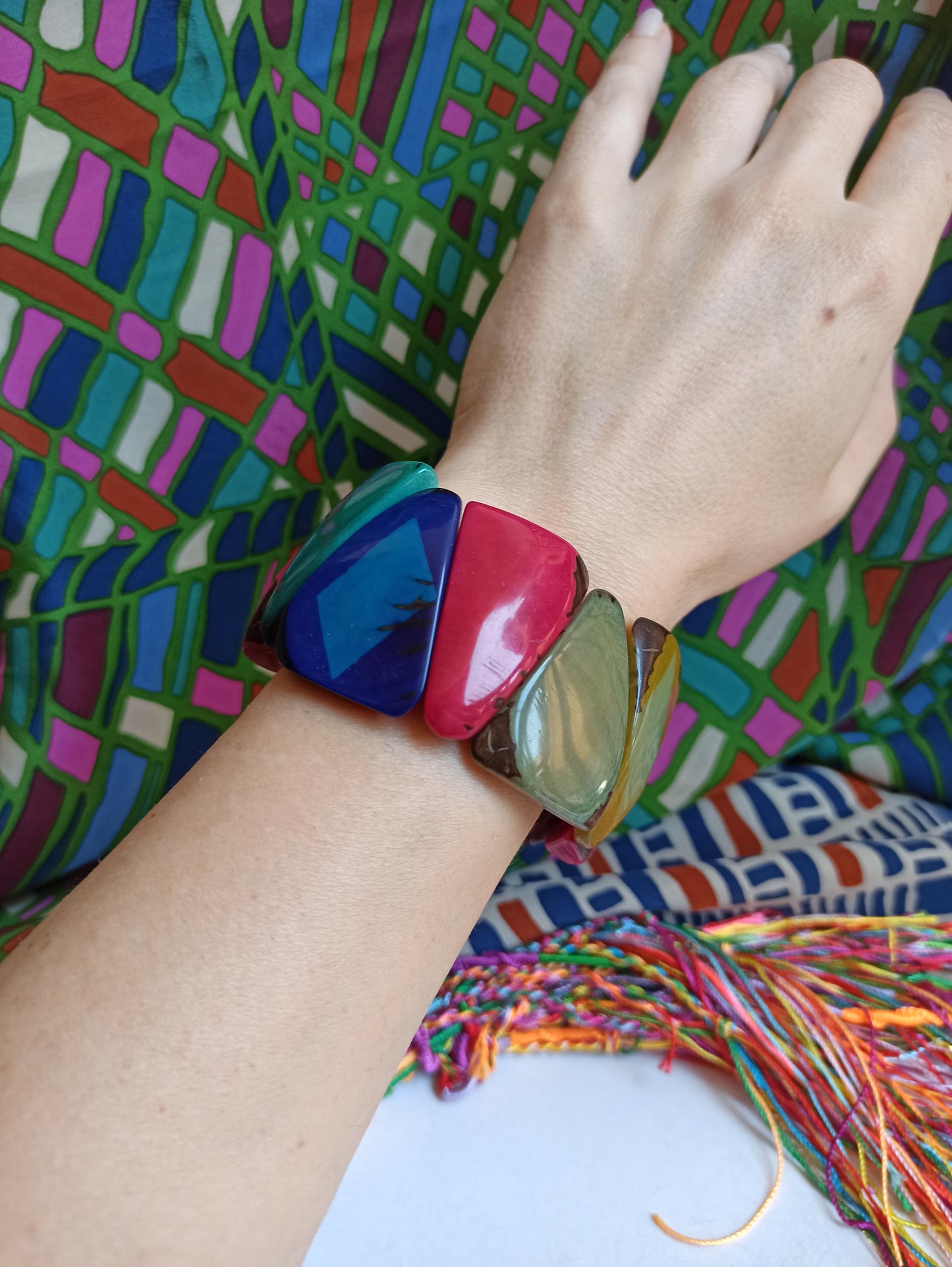 Multicolored tagua elastic bracelet