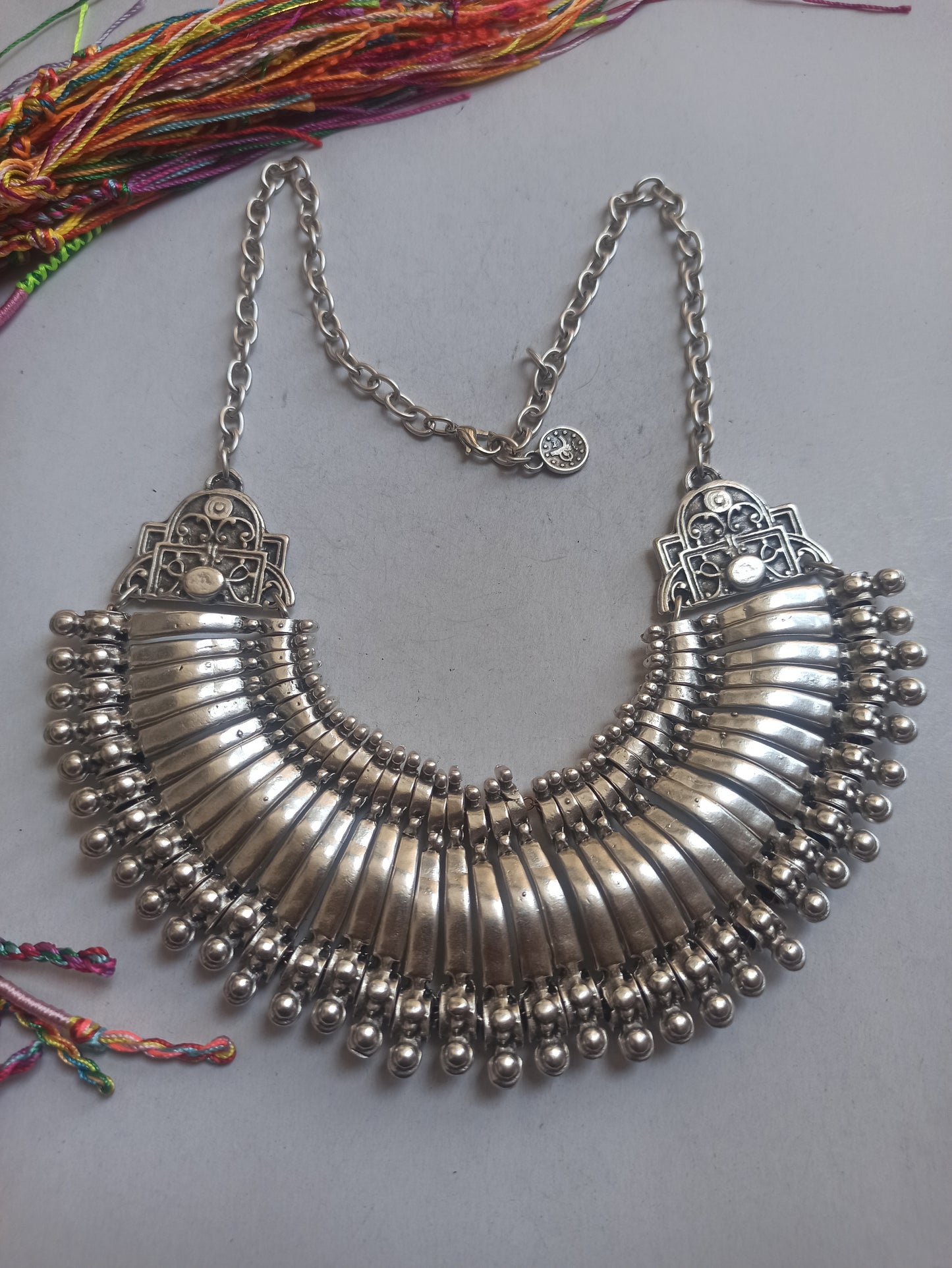 Double face zamak bib necklace