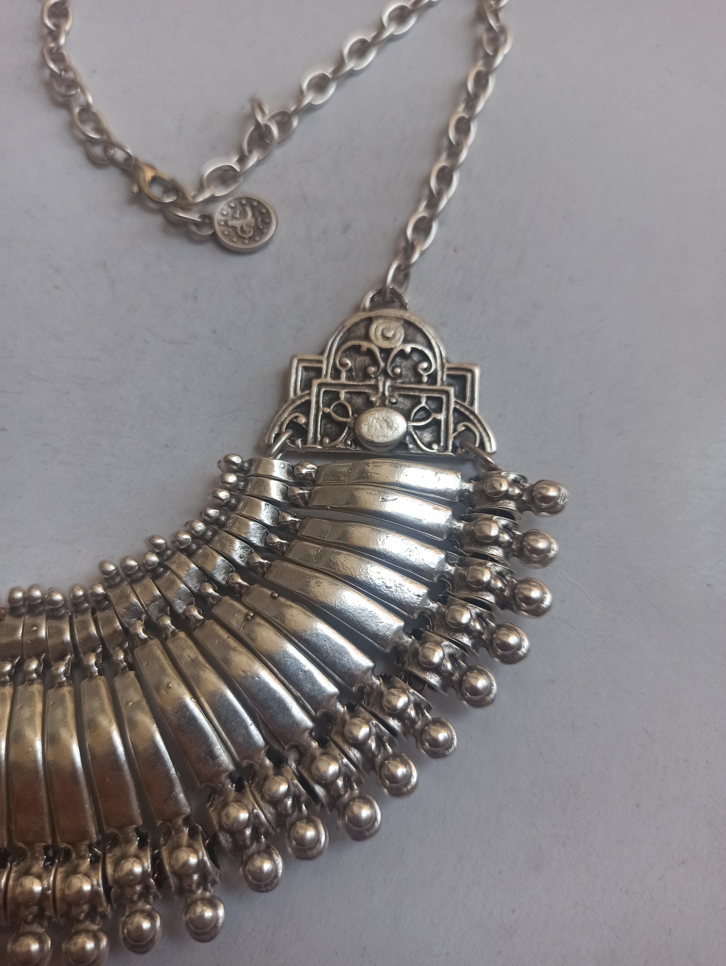 Double face zamak bib necklace