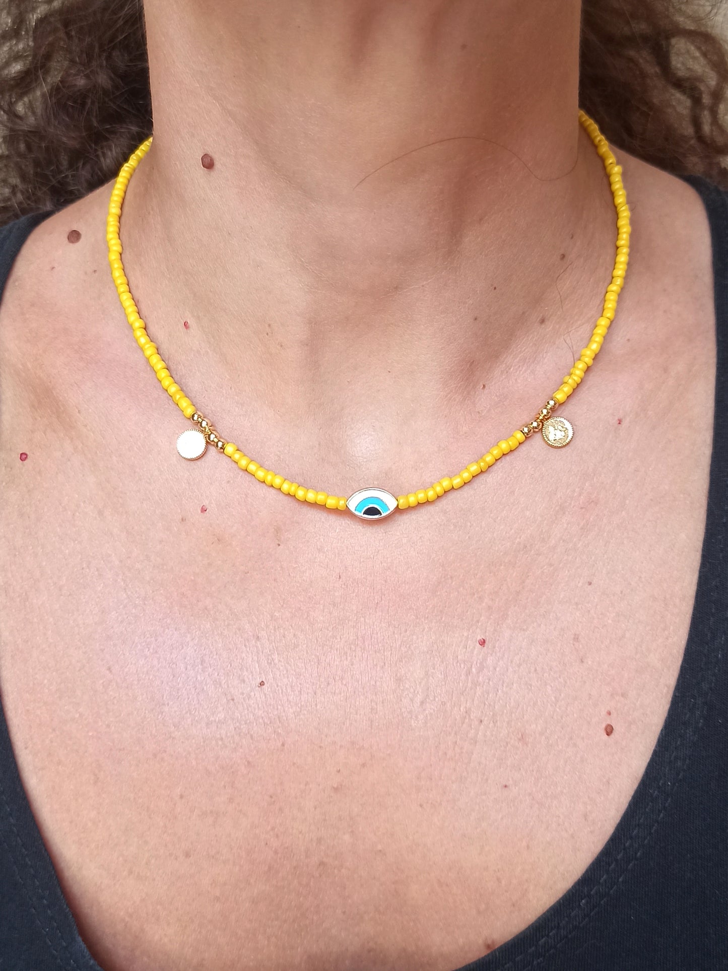 Collana sottile occhietto giallo