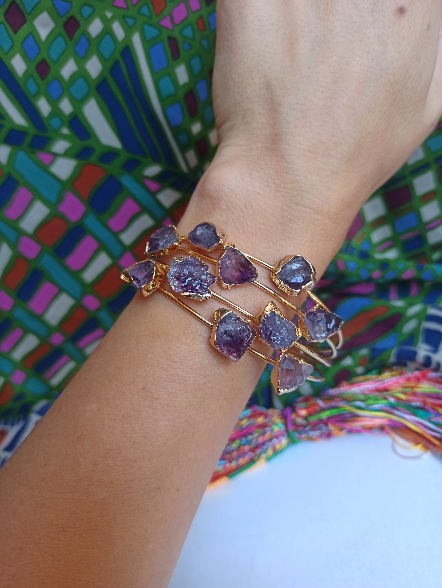 Golden bracelet with amethyst chips 3