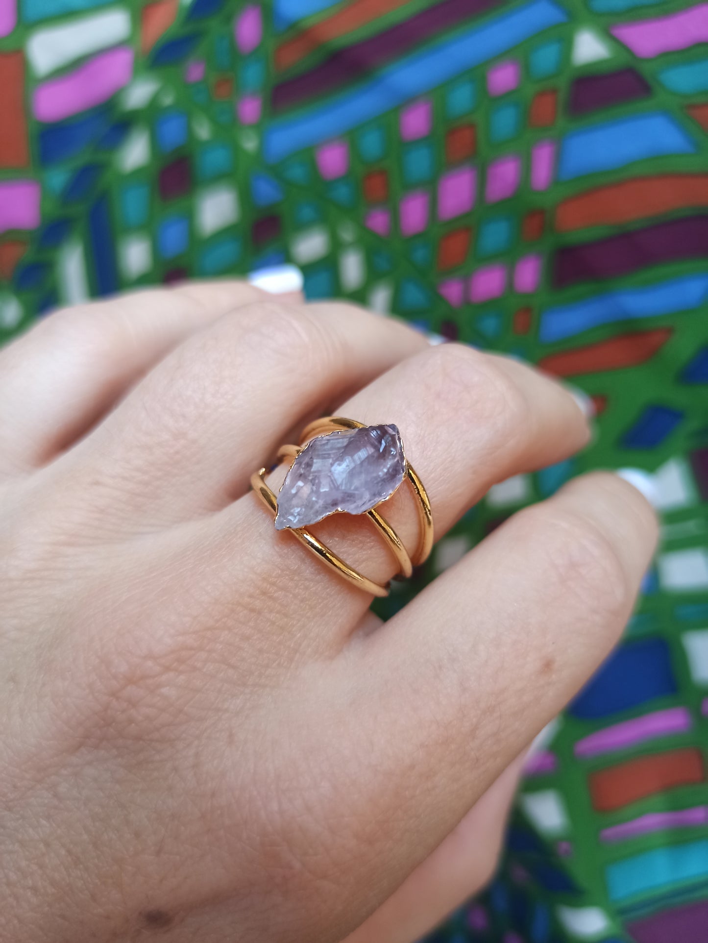 Golden ring with amethyst chips 2