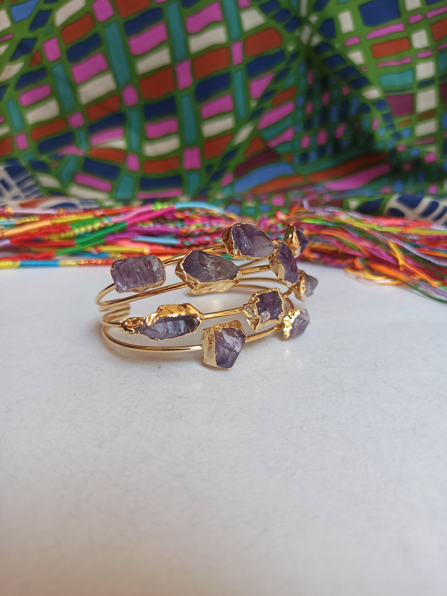 Golden bracelet with amethyst chips 1