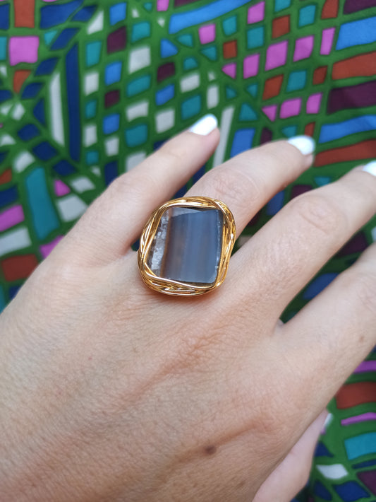 Light lilac agate golden ring