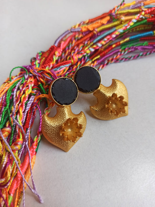 Black 3D flower golden earrings