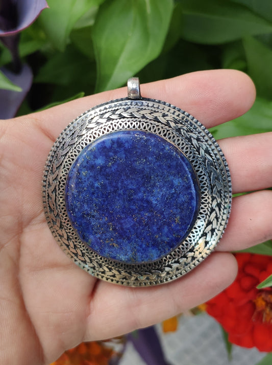 Vintage Lapis Lazuli silver pendant