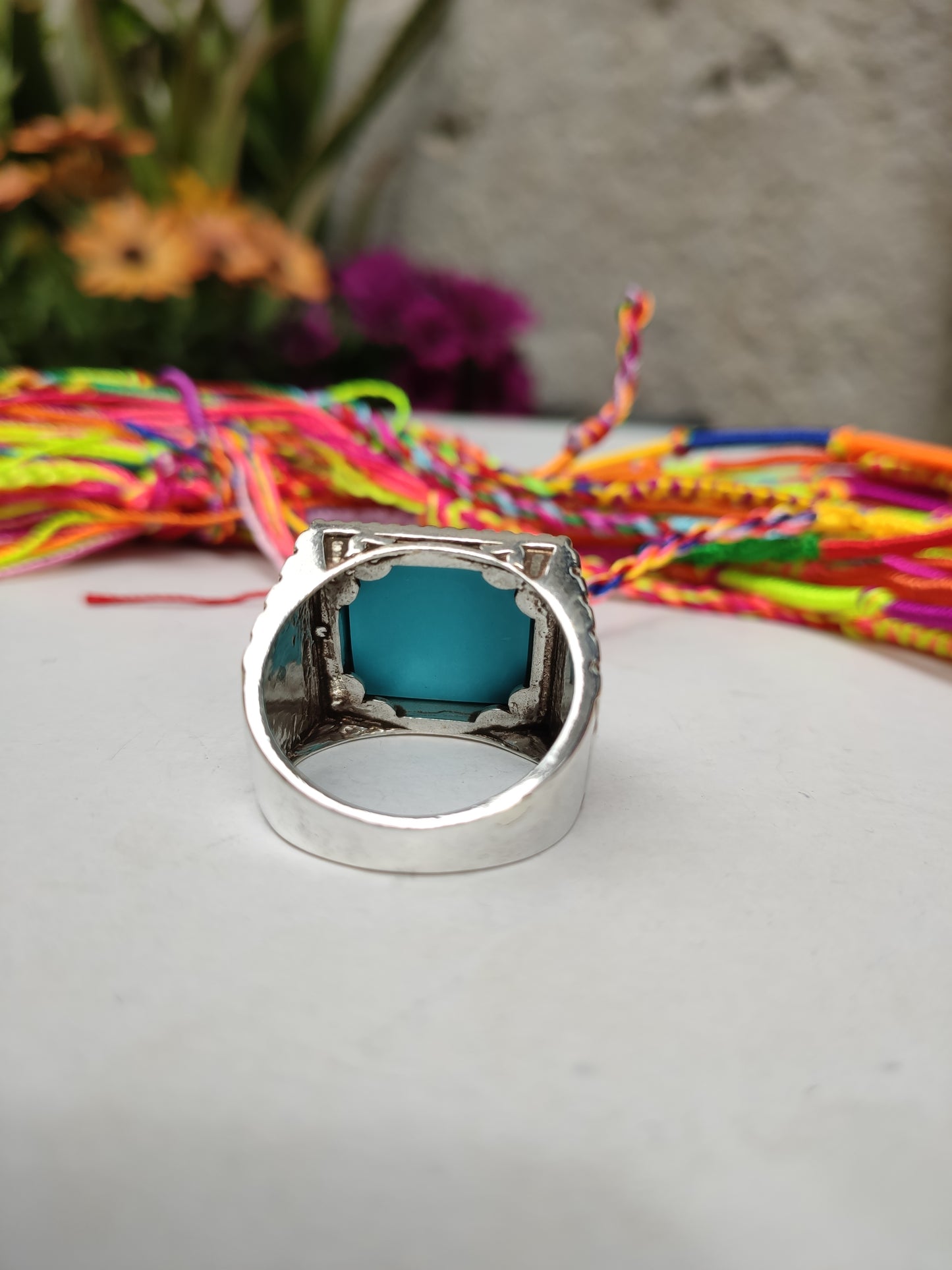 Anello elegante realizzato a mano, in argento sterling, howlite Anello elegante realizzato a mano, in argento sterling, howlite