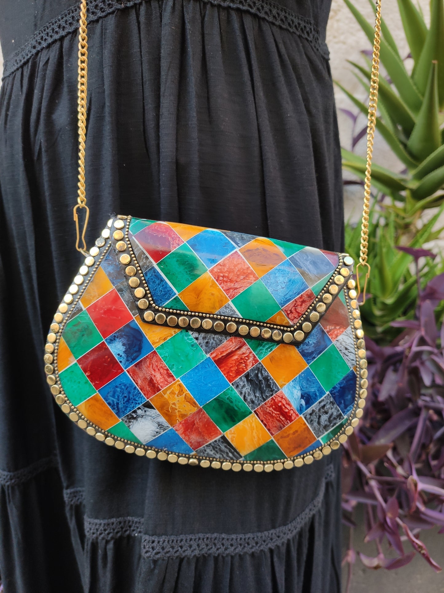 Small vintage rigid bag