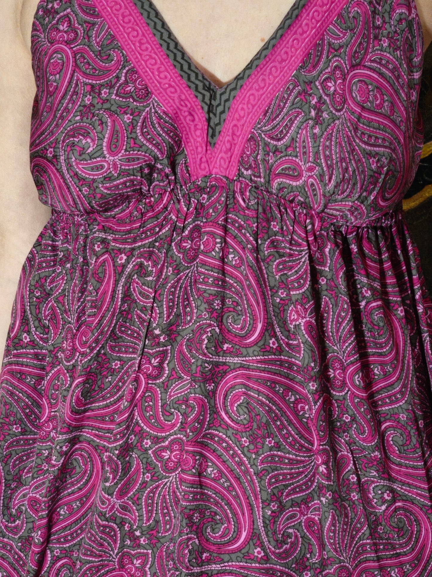 Vestito taglia XXL (veste massimo una L) 66B