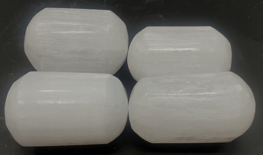 Weißer Selenit Einzelmineralstein