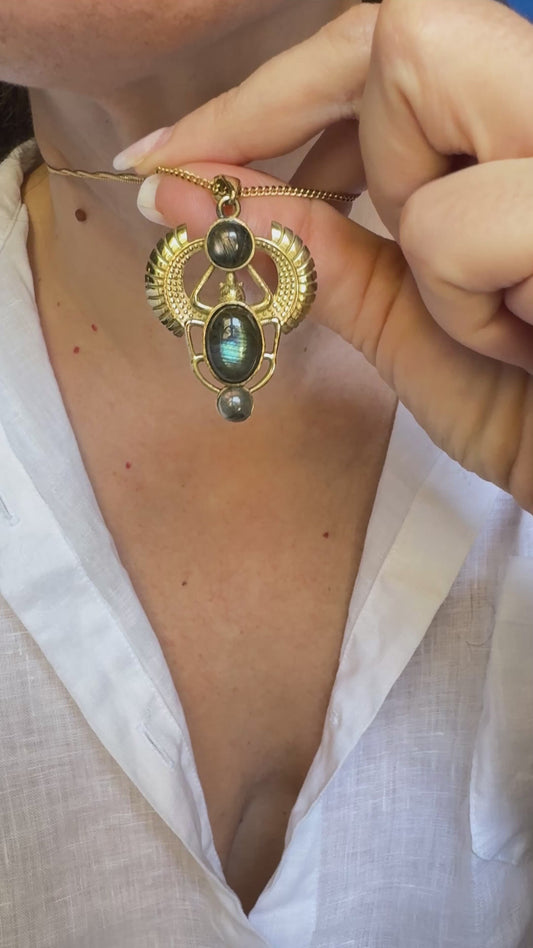 Ciondolo boho dorato labradorite