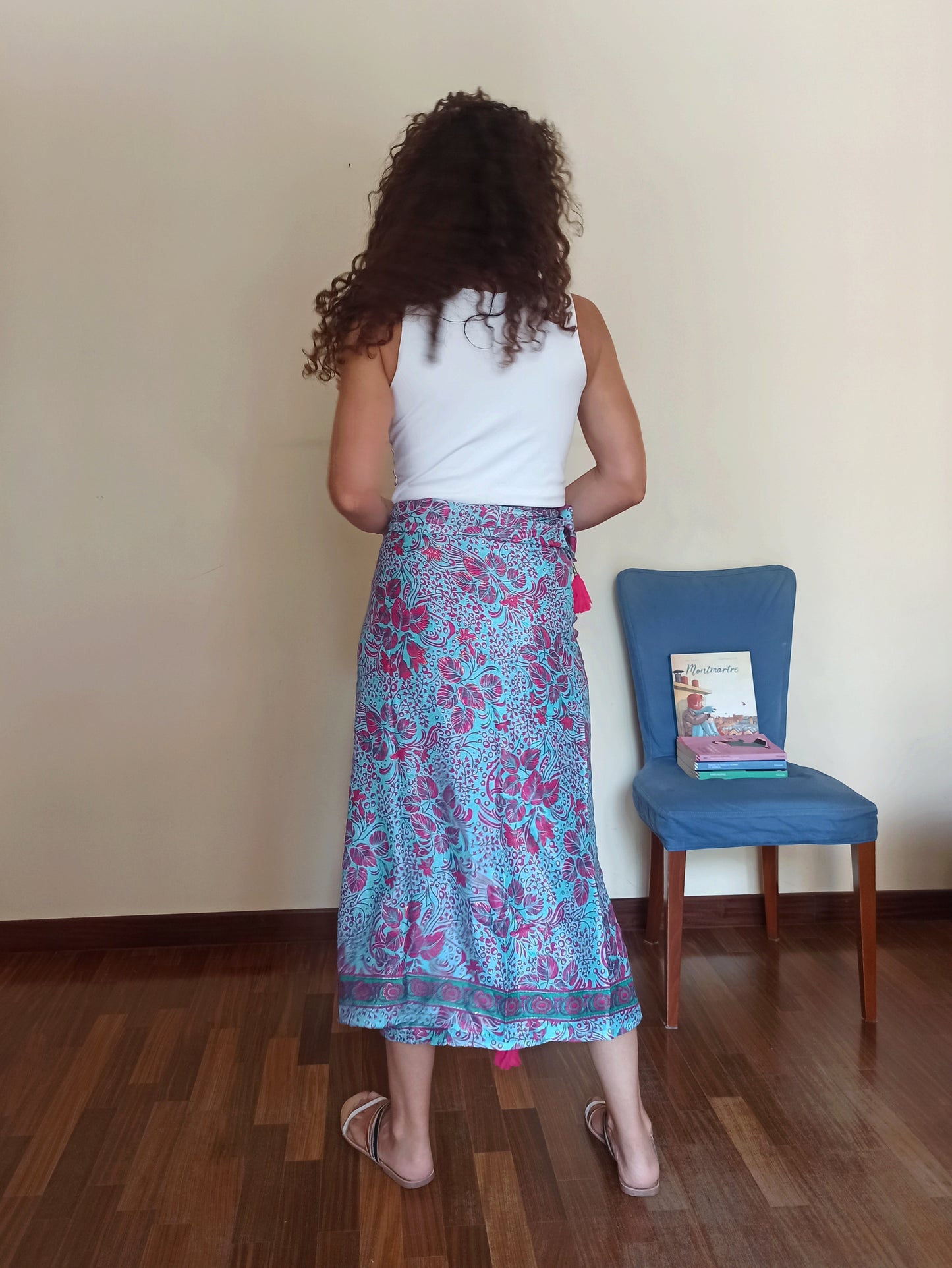 Light blue and fuchsia pareo A103