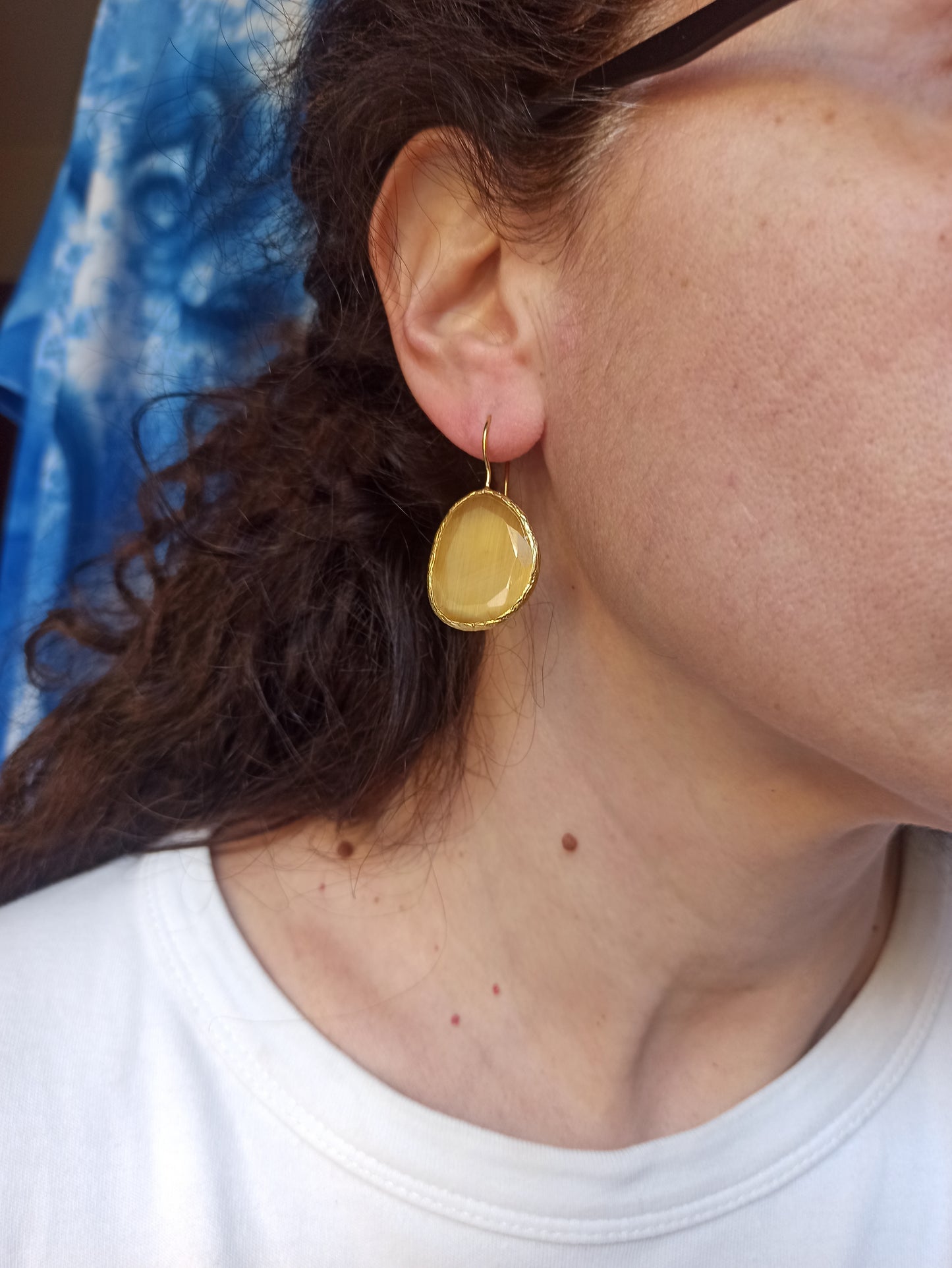 Light yellow drop stone earrings