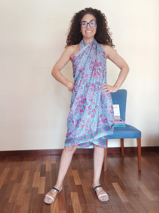 Light blue and fuchsia pareo A103