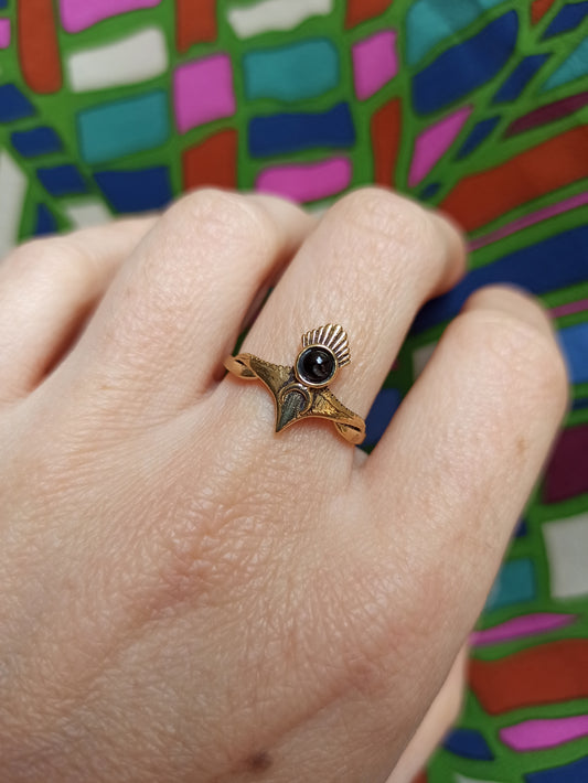 Goldener Onyx-Boho-Ring