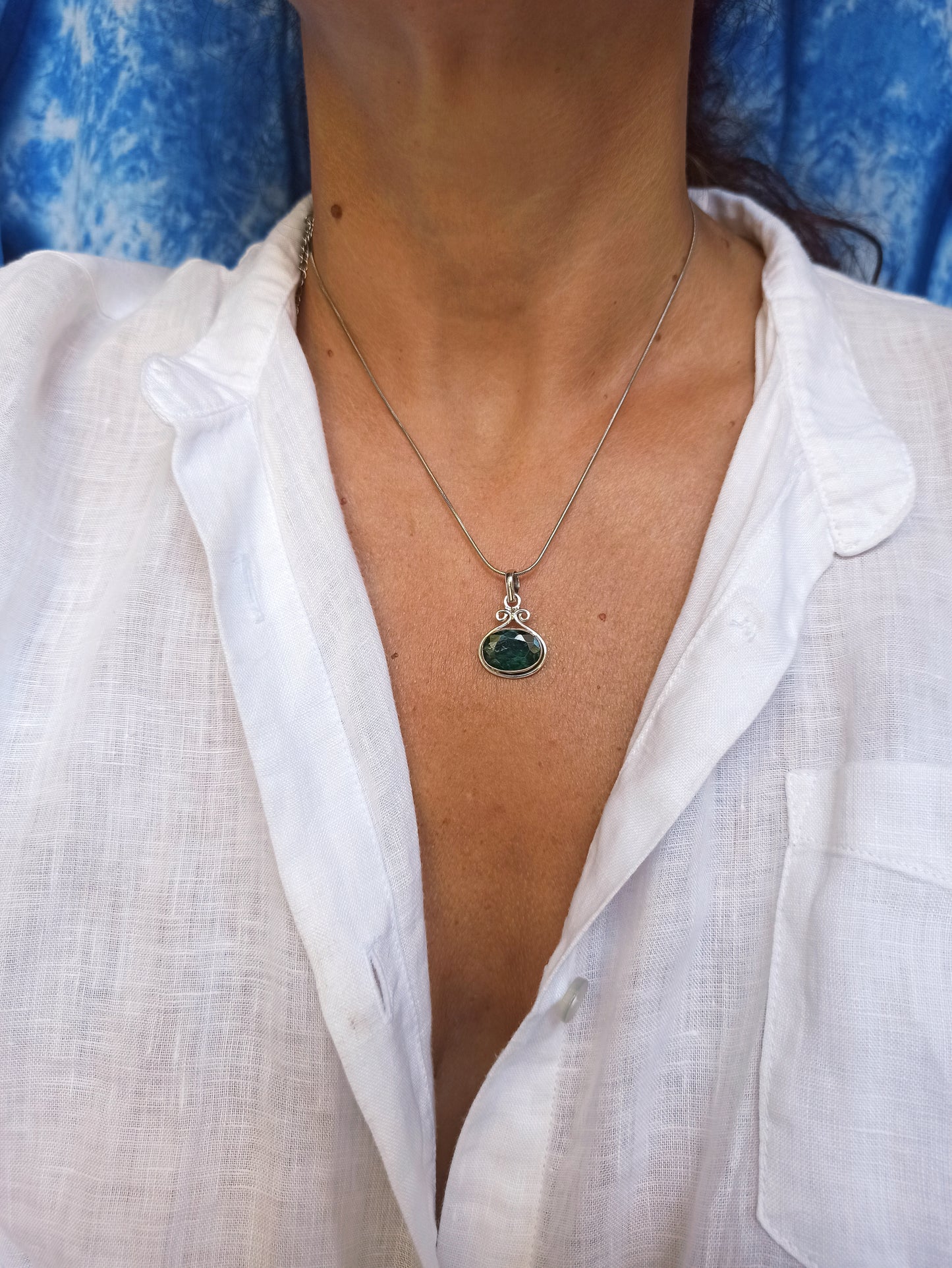 925 silver pendant with emerald root F47