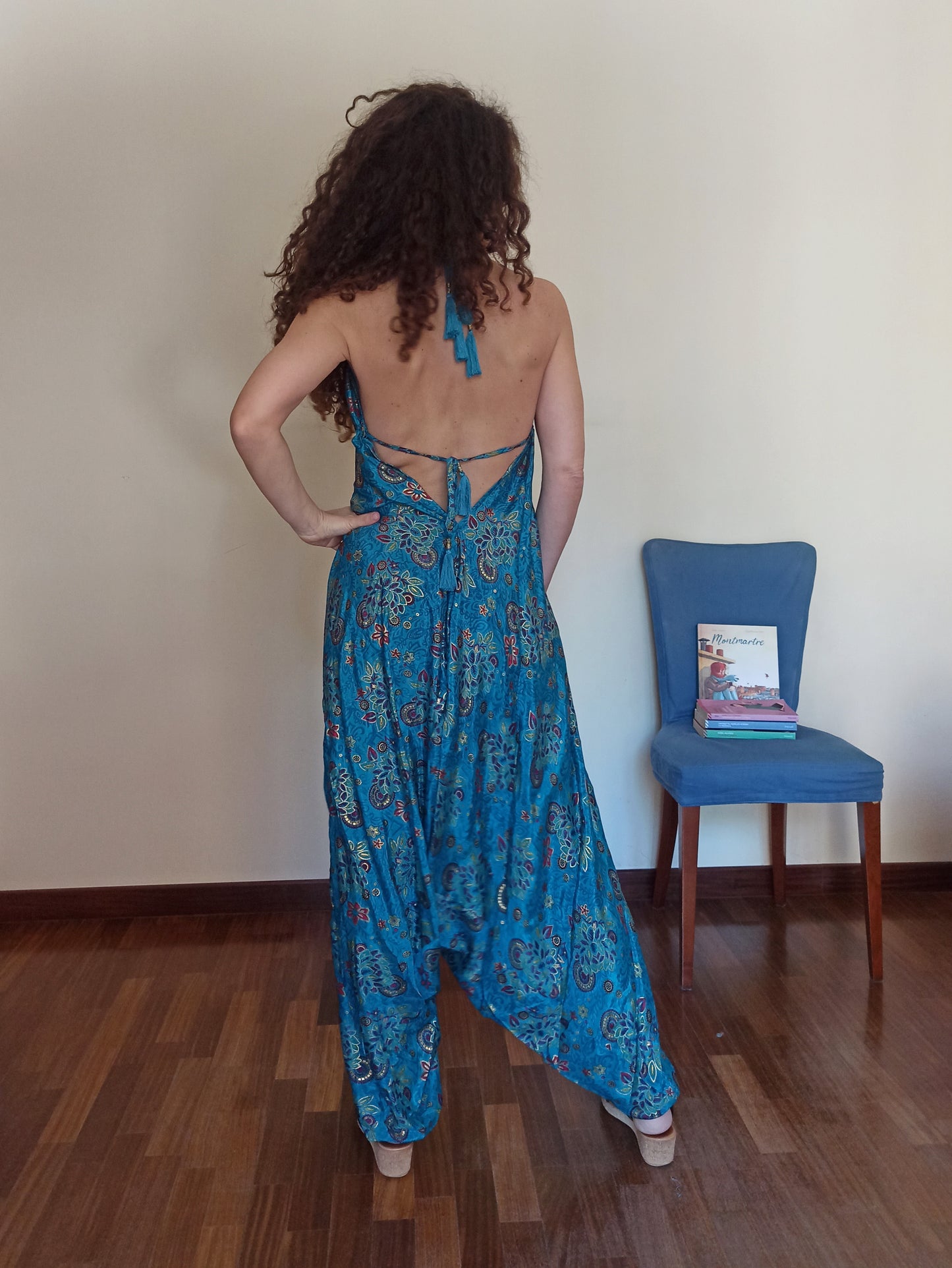 One size A86 tracksuit