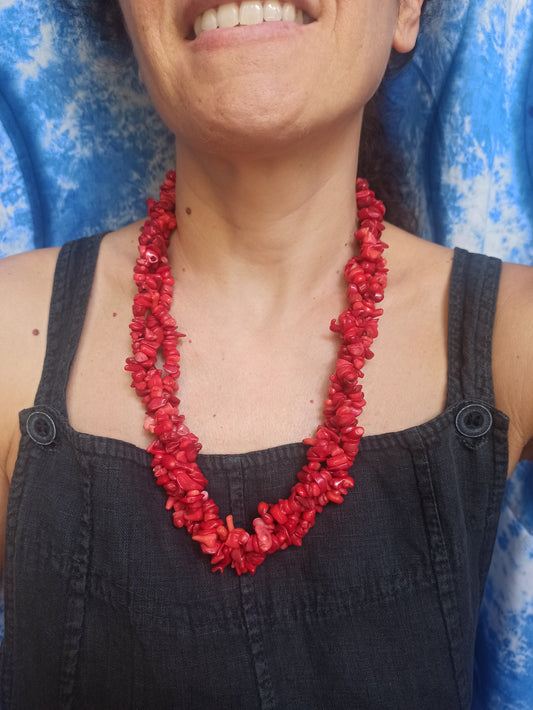 Multi-strand red chips necklace