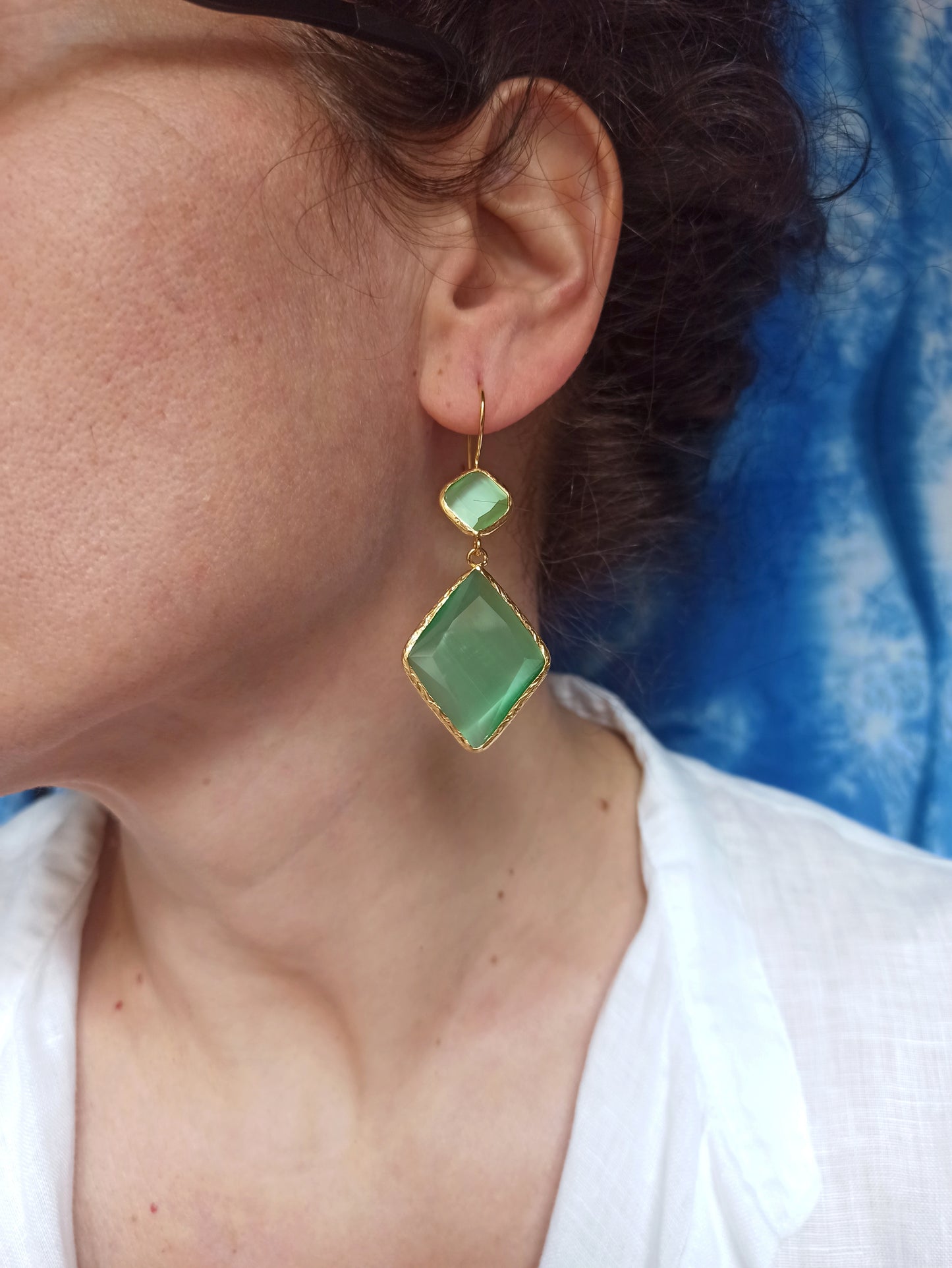 2 stone light green rhombus earrings