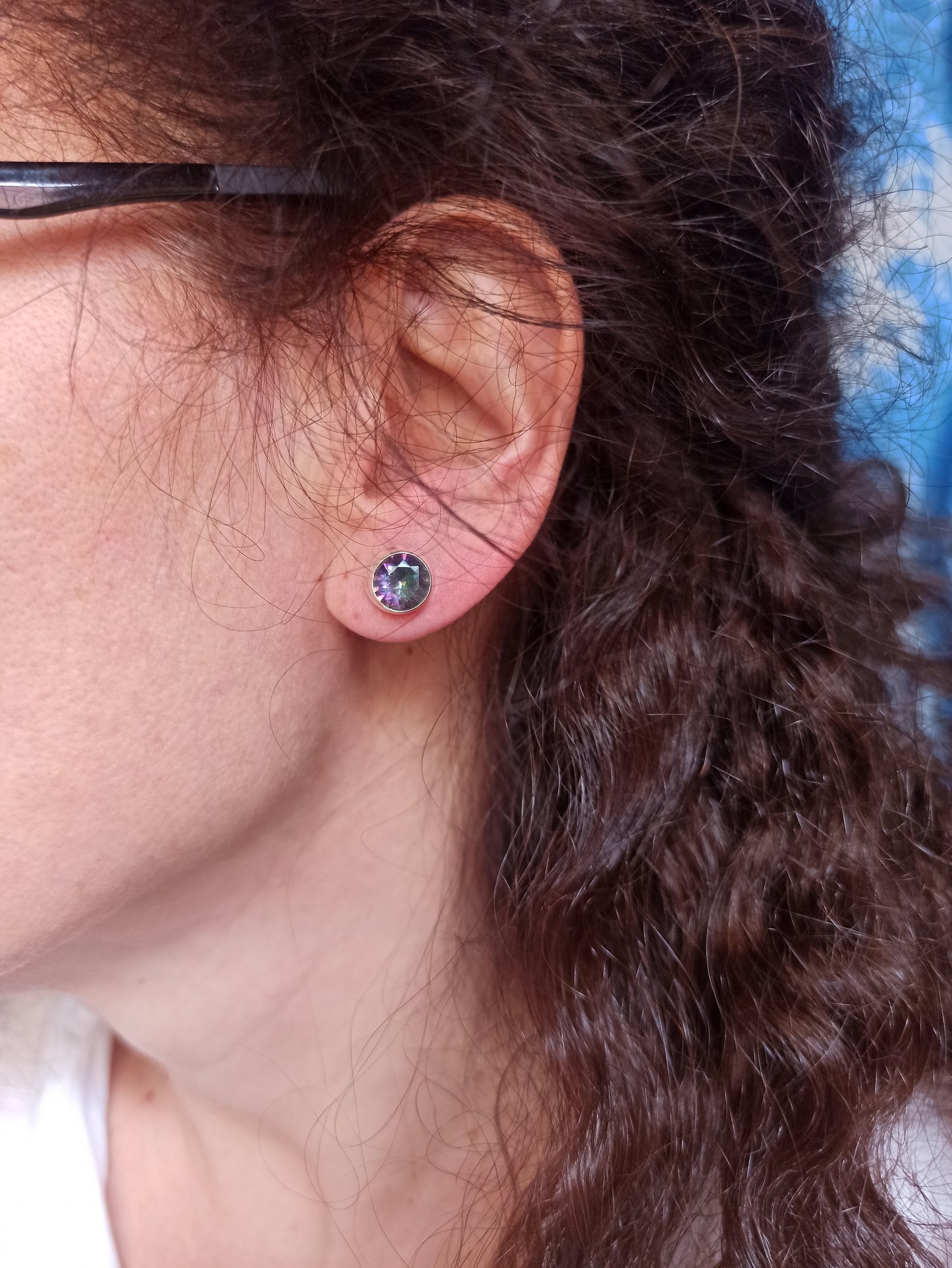 Ohrstecker aus 925er Silber mit Mystic Stone