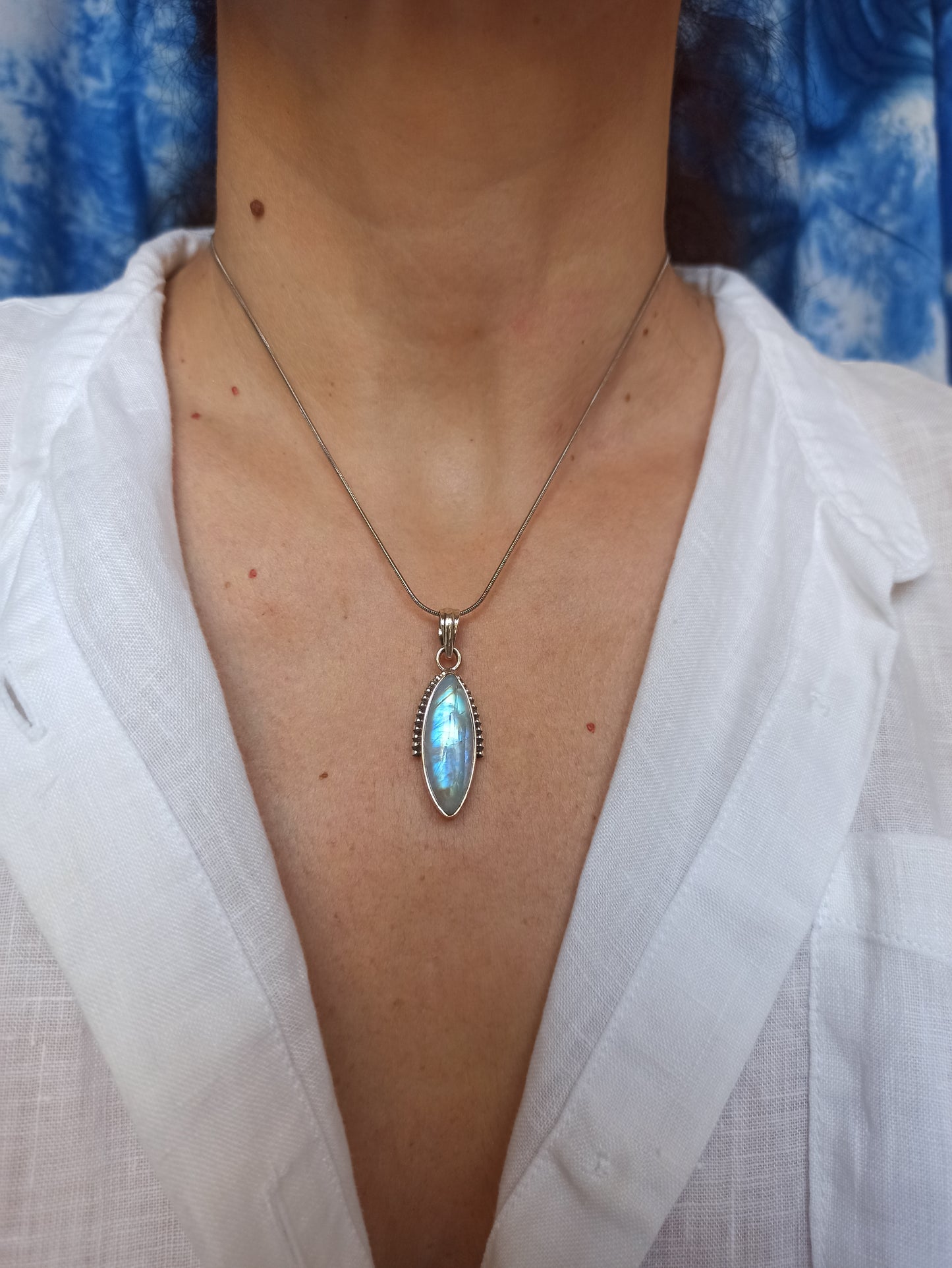 925 Silver Pendant Rainbow Moonstone C30