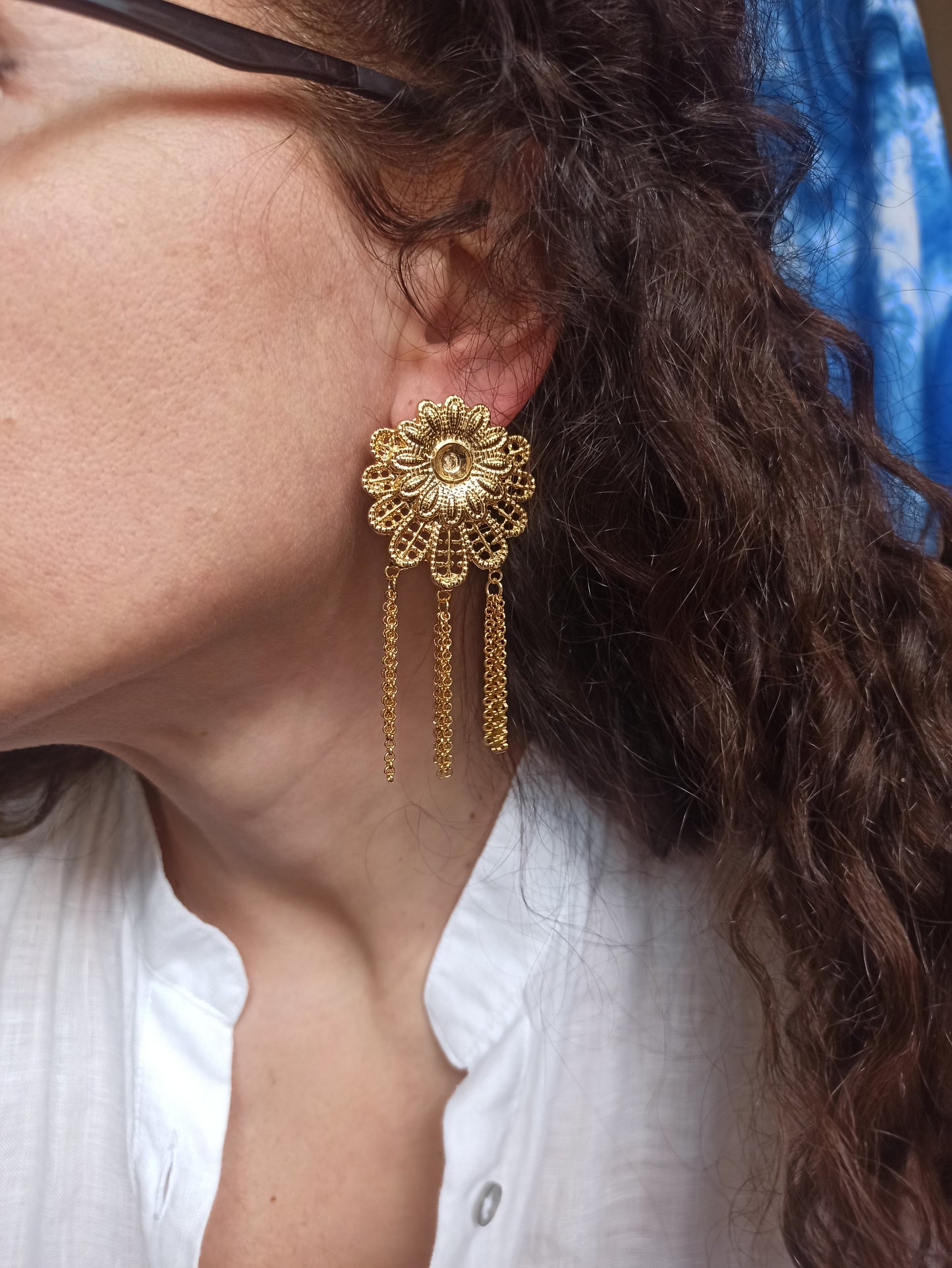 Golden zamak flower earrings