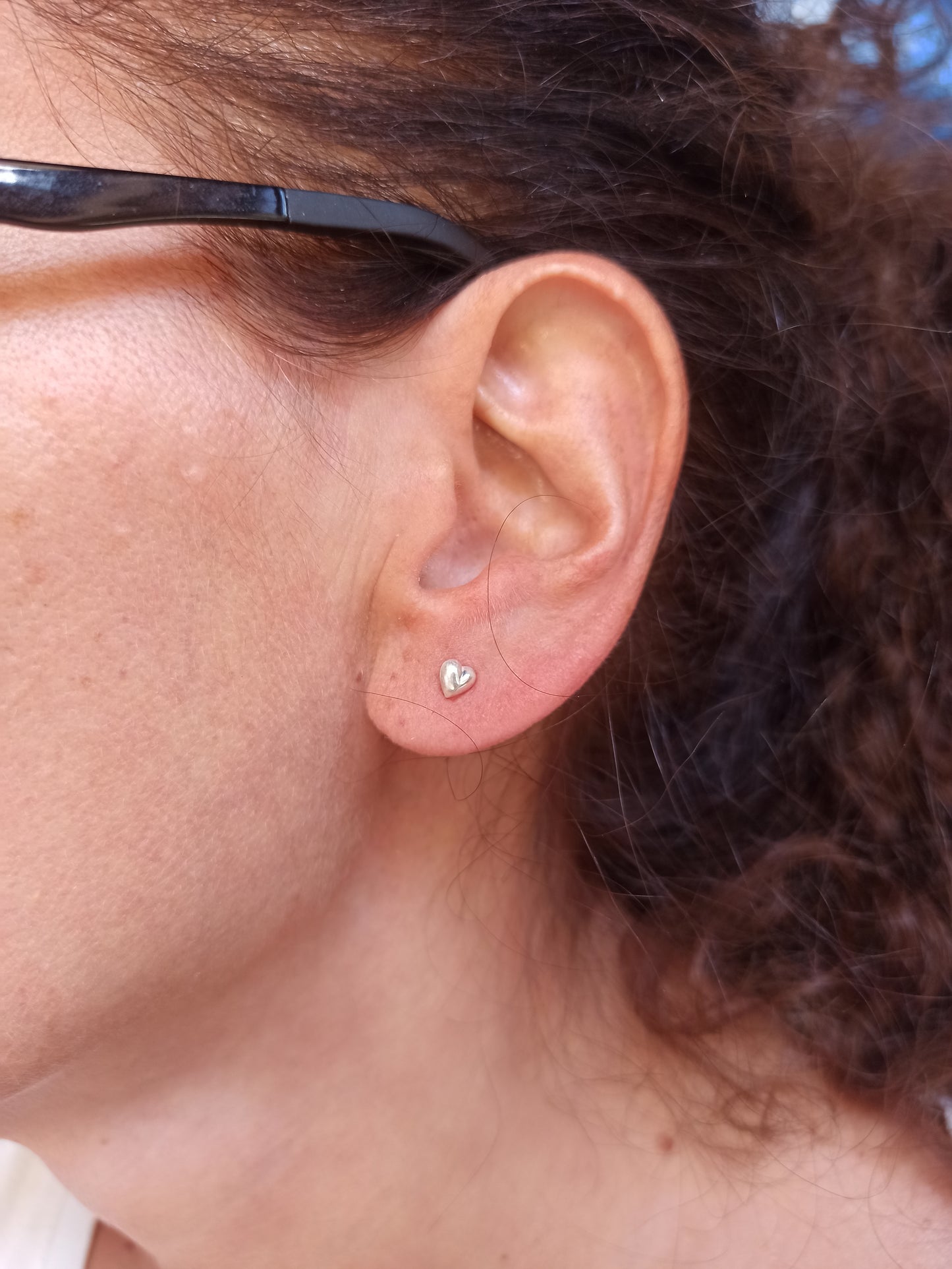 925 silver single lobe earring with a full heart