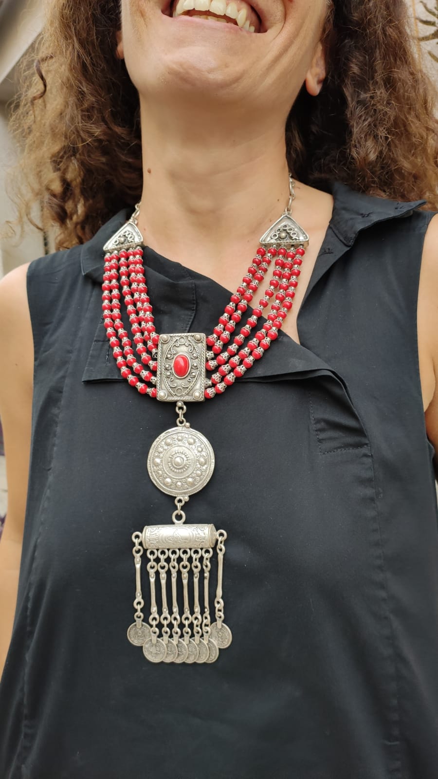 1K red zama statement necklace