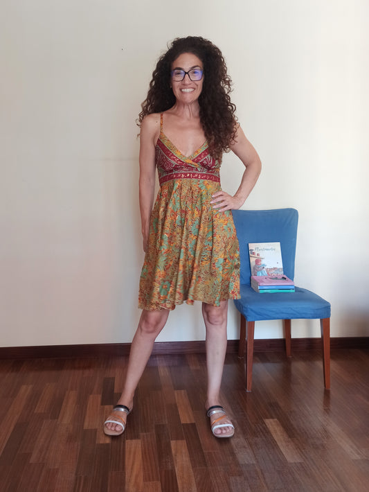 Kurzes Kleid Größe S/M A99 Bis