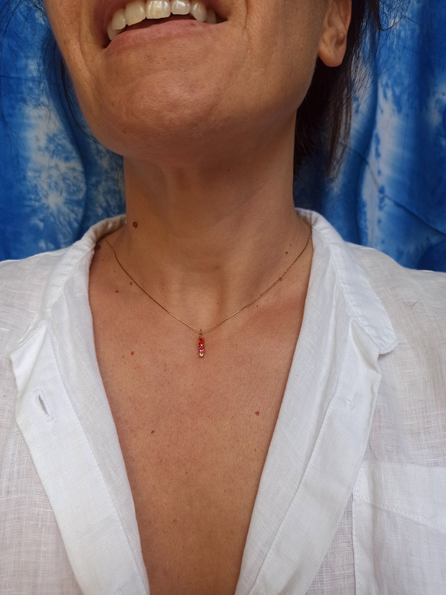 Collana girocollo sottile acciaio dorato rosso