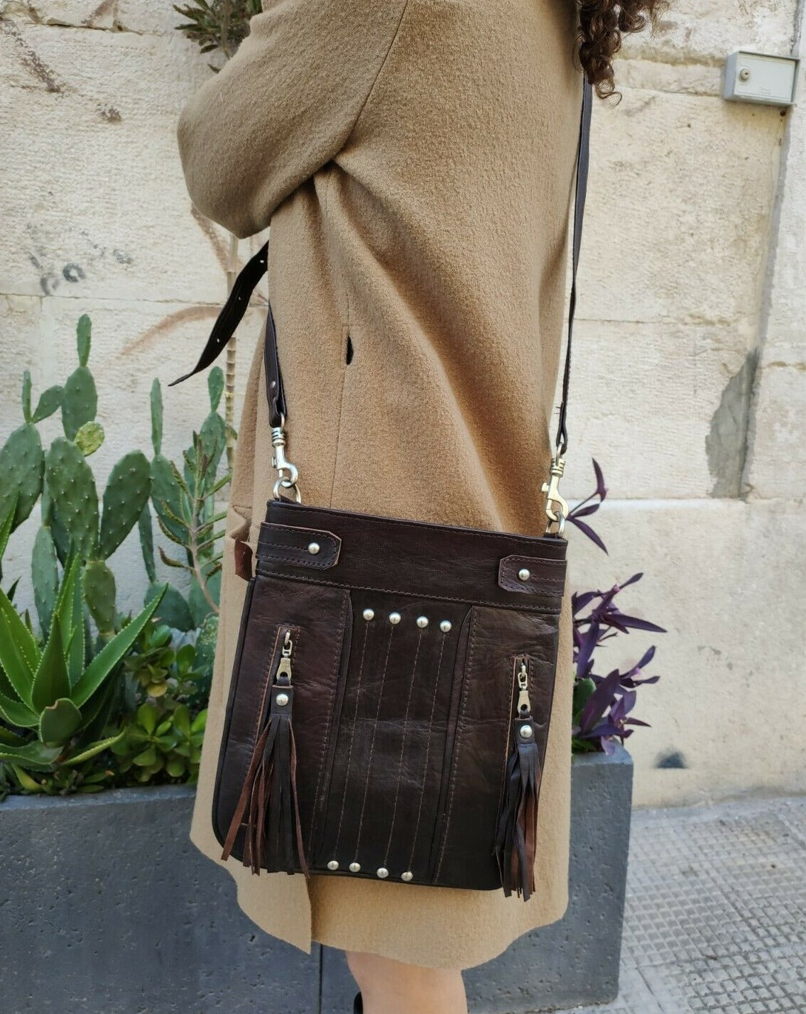 Hippie fringed leather shoulder bag