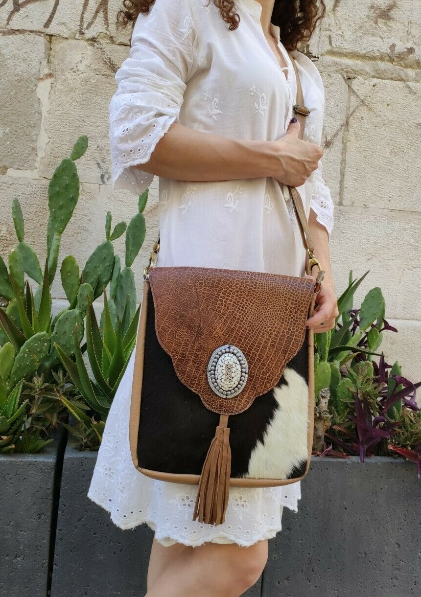 Wave flap leather shoulder bag