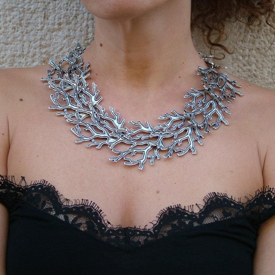 Zamak coral necklace