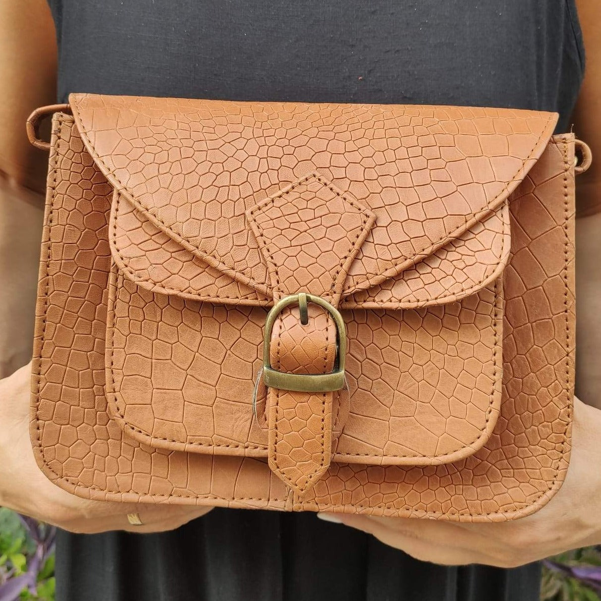 Leather shoulder bag