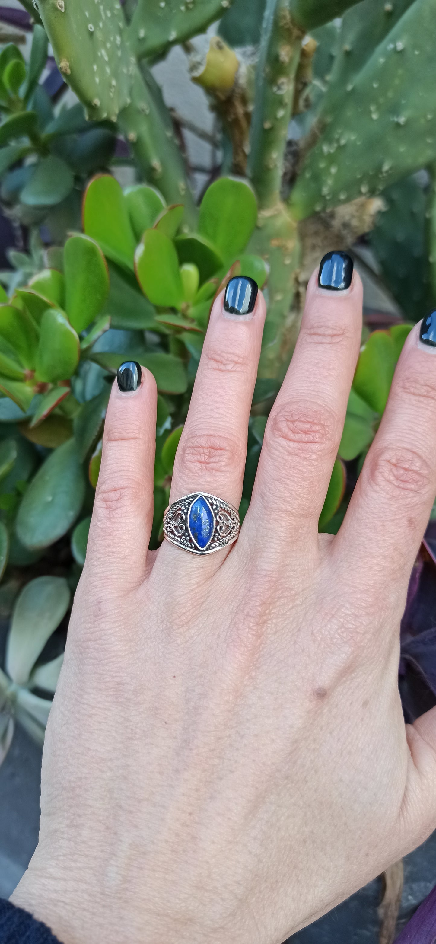 Oval Lapis Lazuli band ring