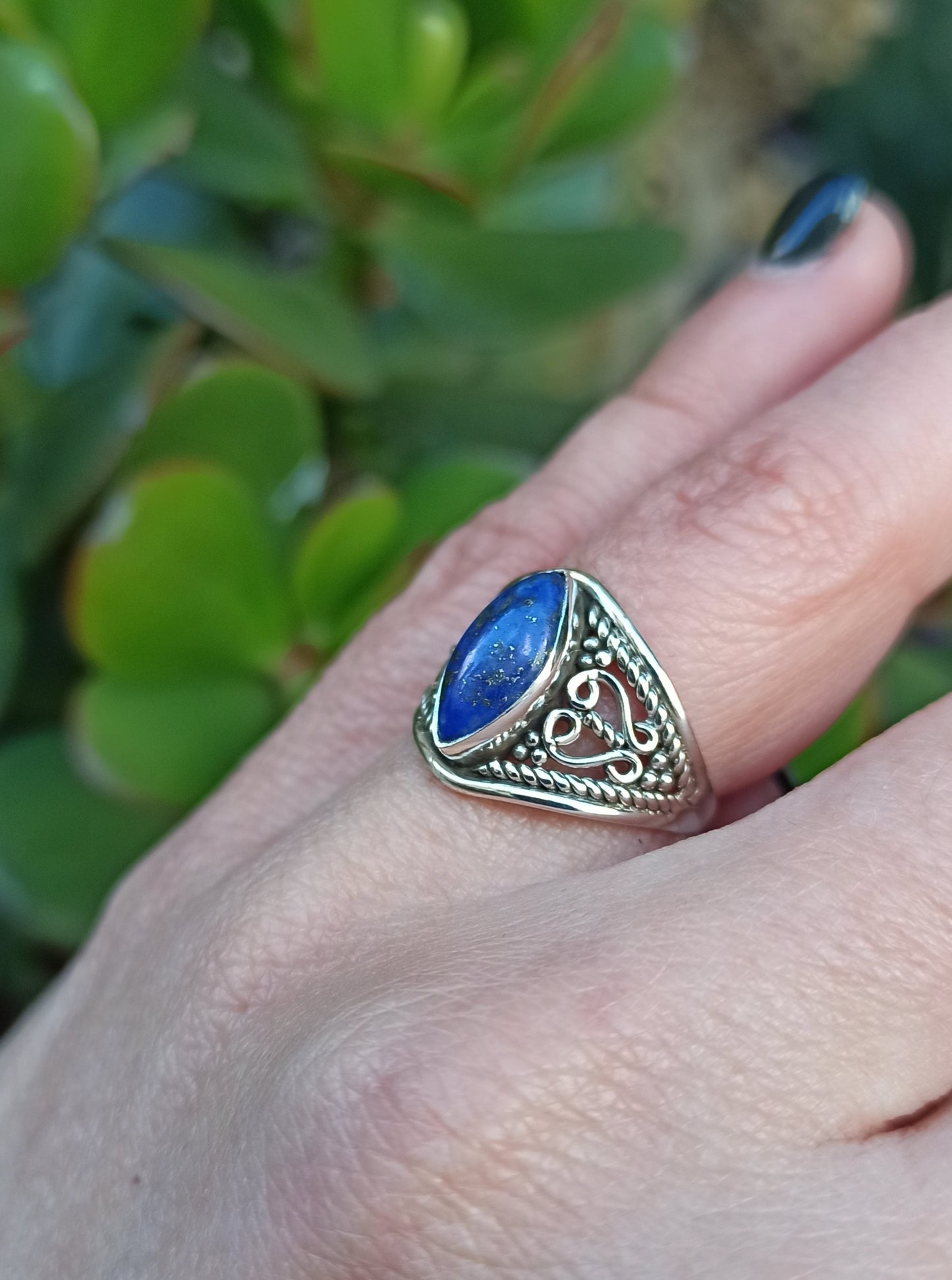 Oval Lapis Lazuli band ring