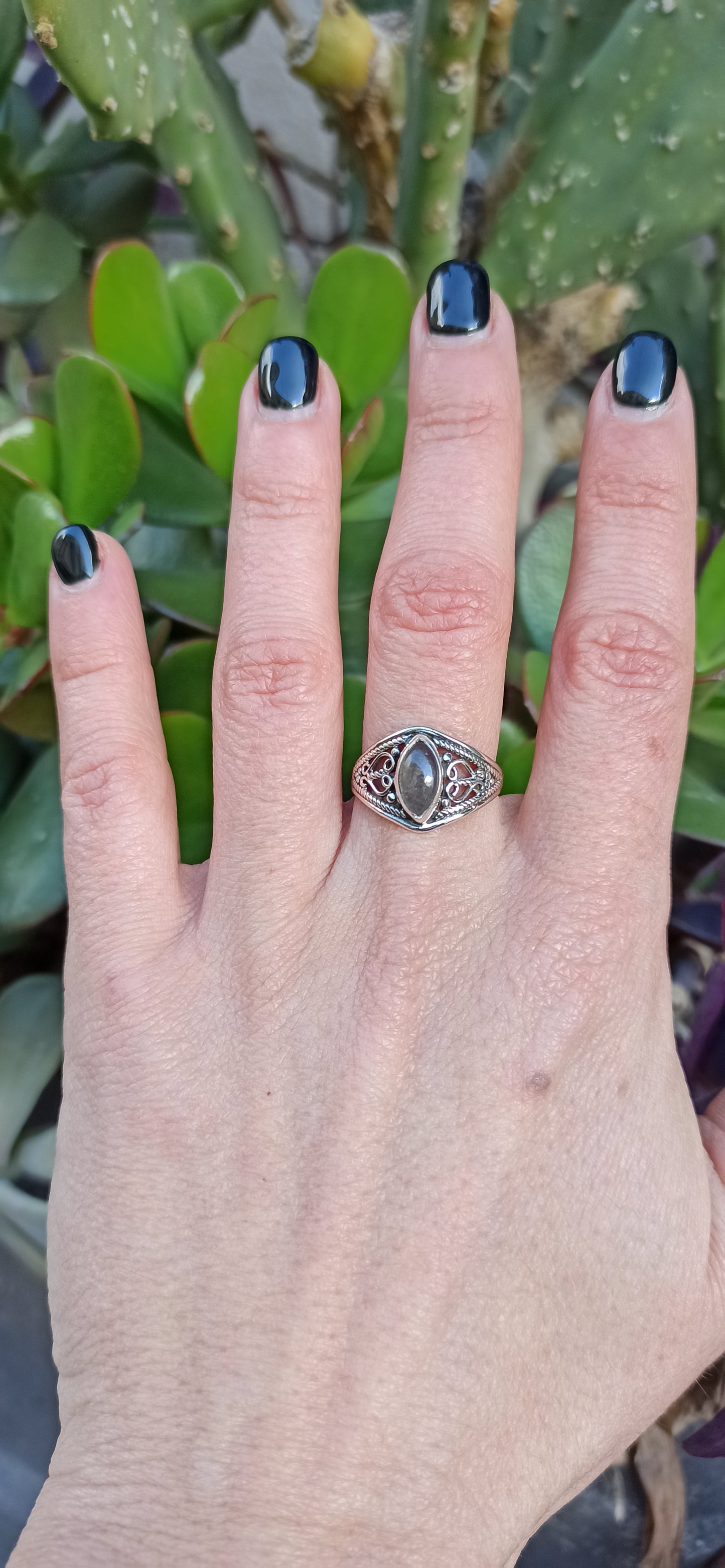 Oval labradorite band ring