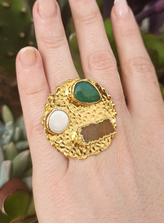 Flussperlenschild, Achat und grünes Harz