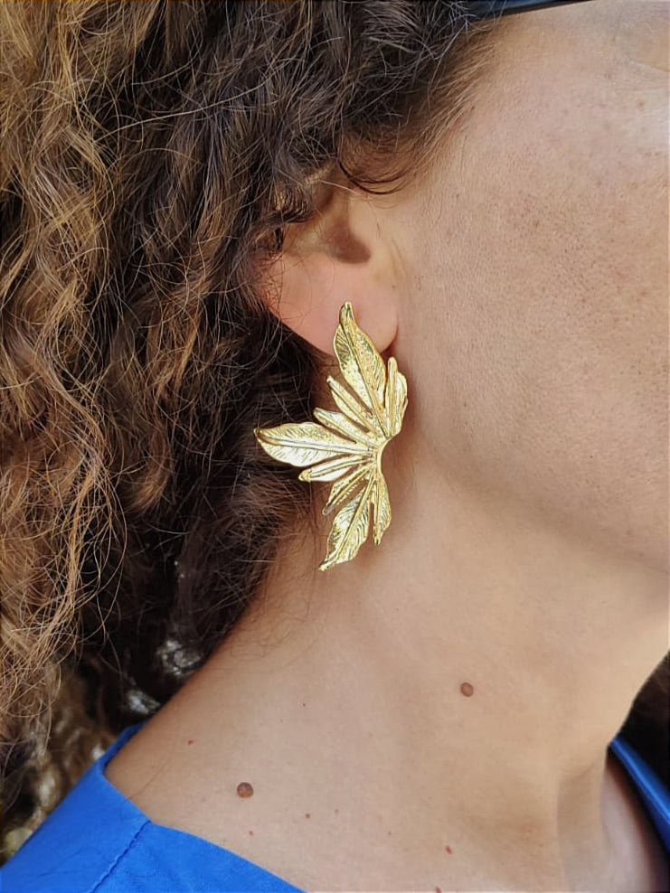 Golden leaves earrings