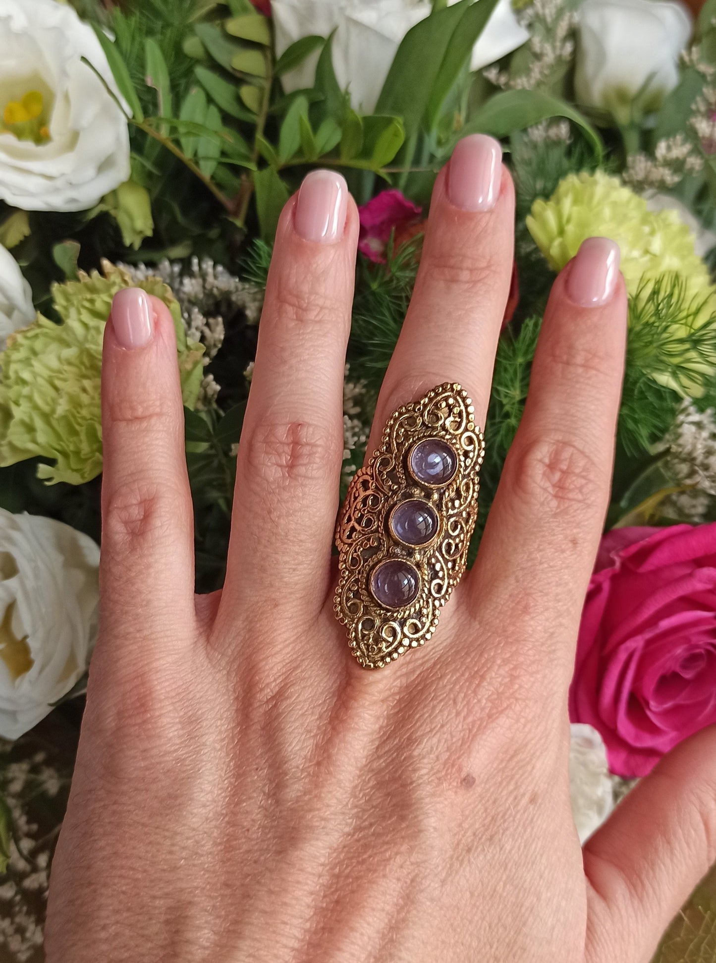 Boho band ring with 3 lace points