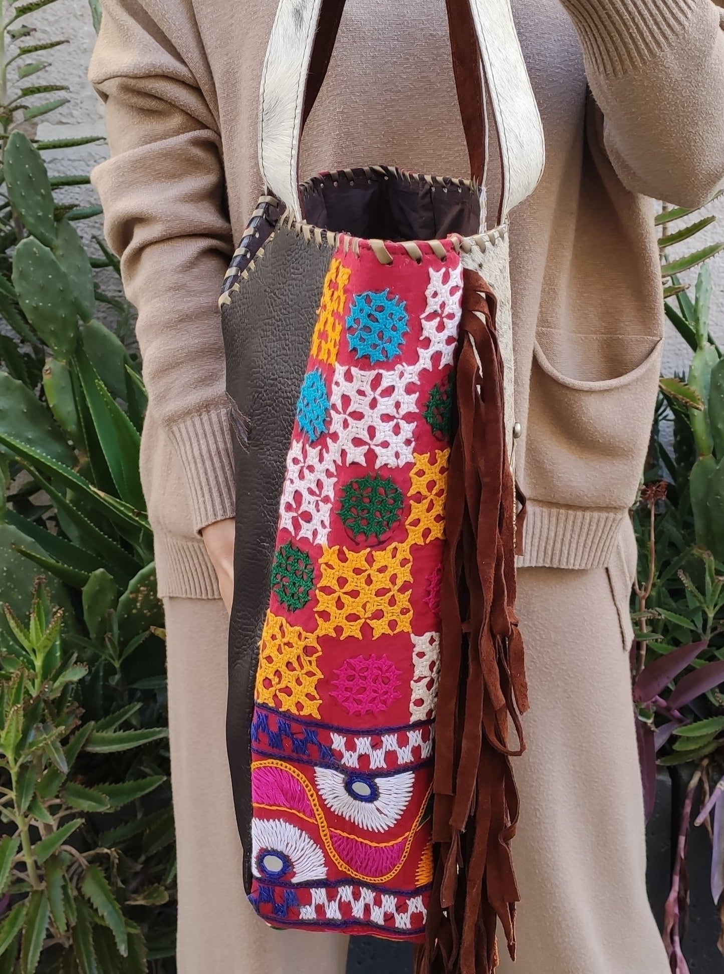 Cowgirl shopper bag in leather and leather with fringes