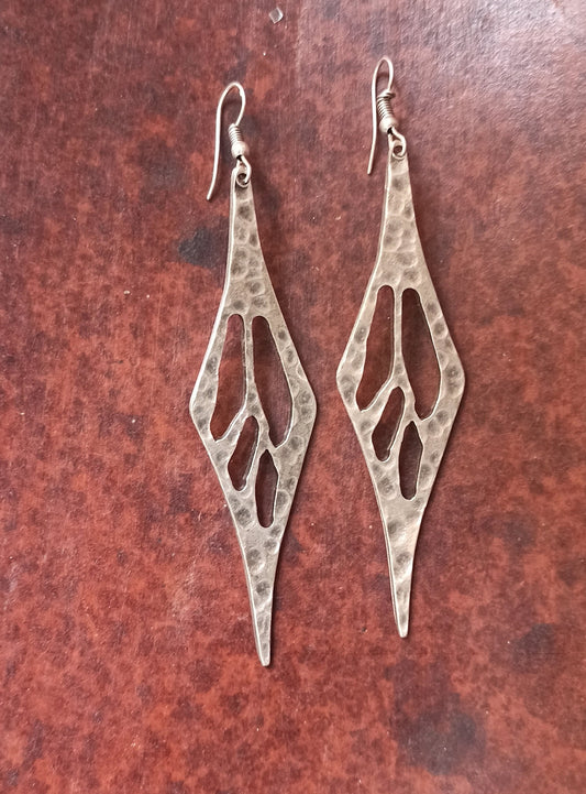 Zamak pointed design earrings