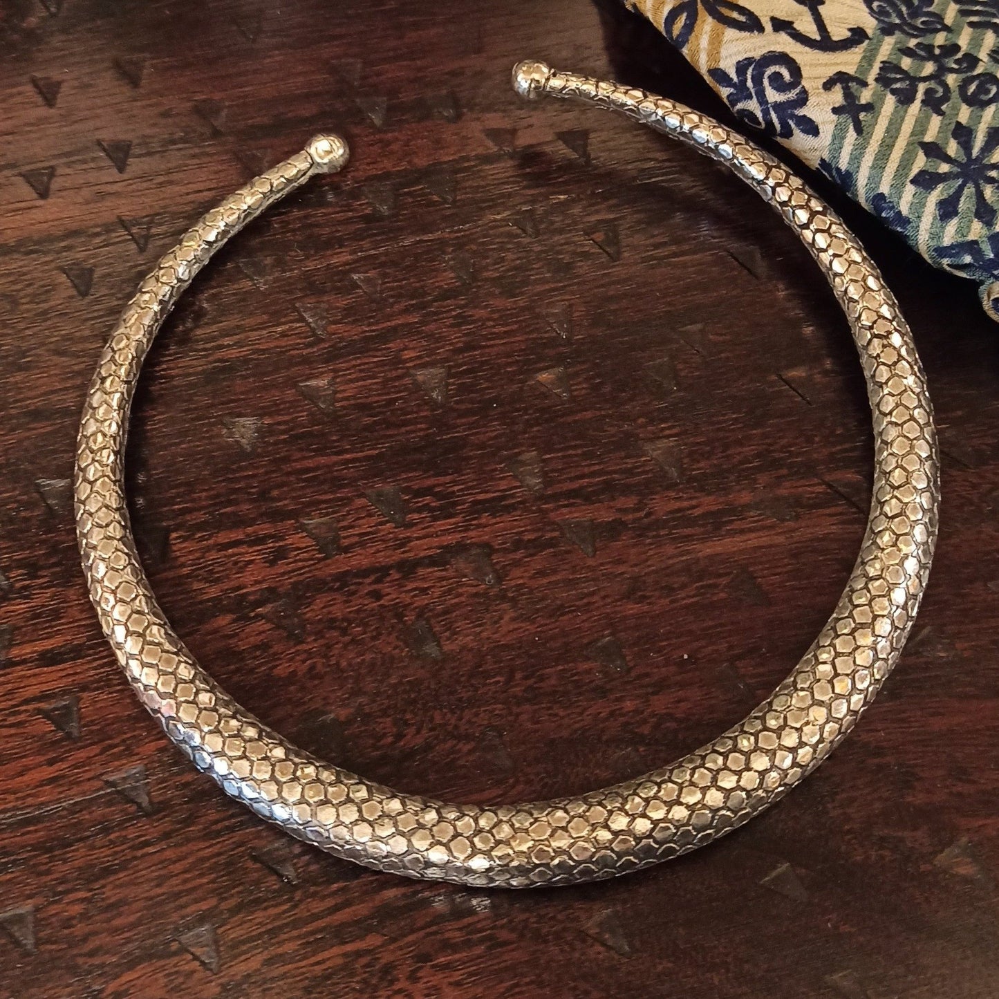 Silver snake collar