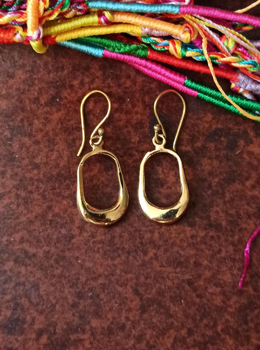Ovale, gewölbte Boho-Ohrringe