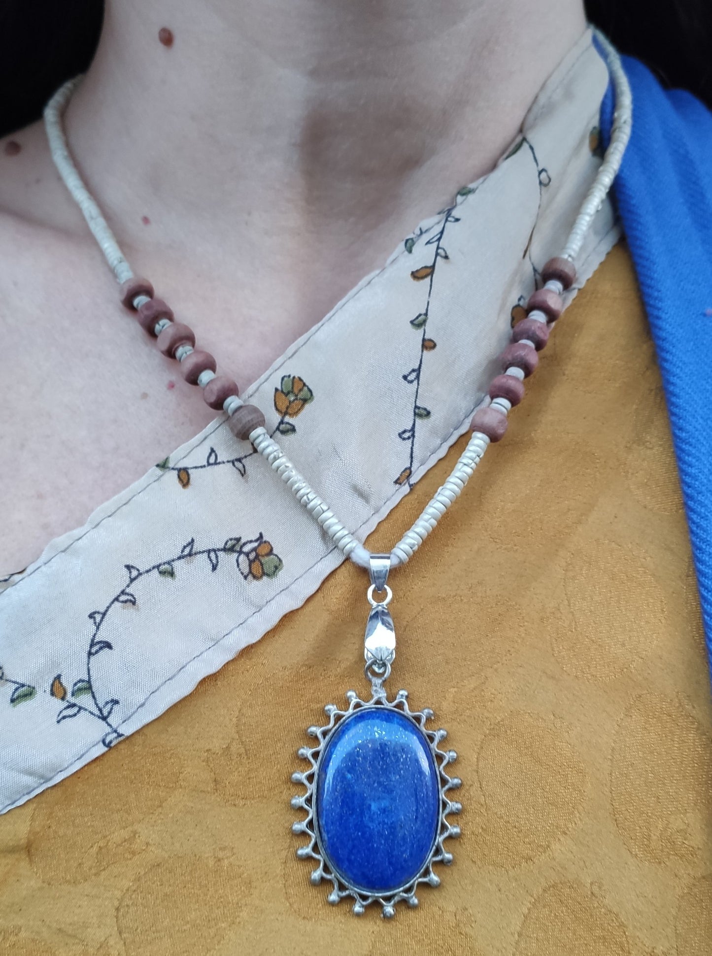 Vintage 70s necklace with hard lapis lazuli stone