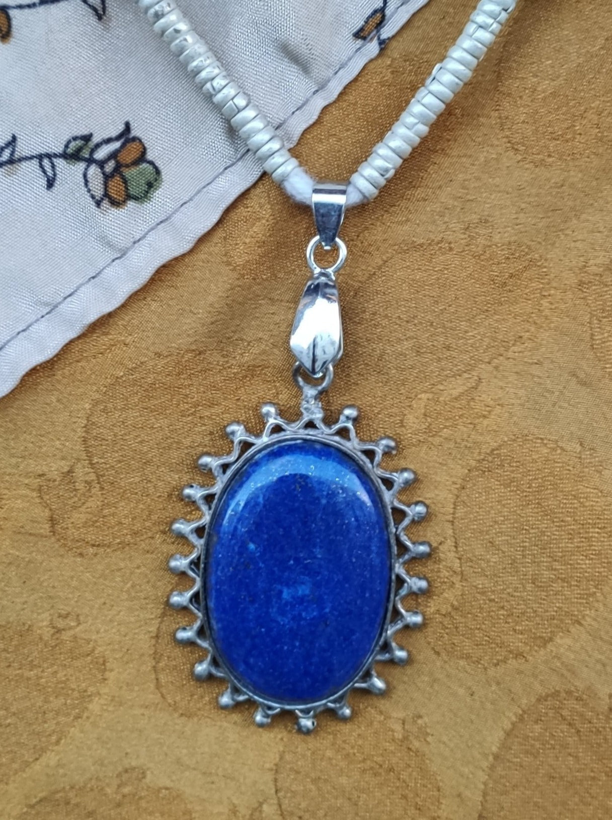 Vintage 70s necklace with hard lapis lazuli stone