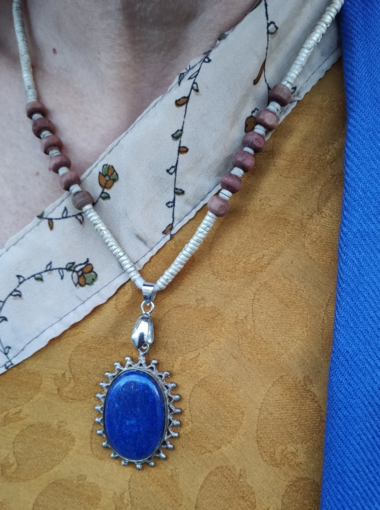 Vintage 70s necklace with hard lapis lazuli stone