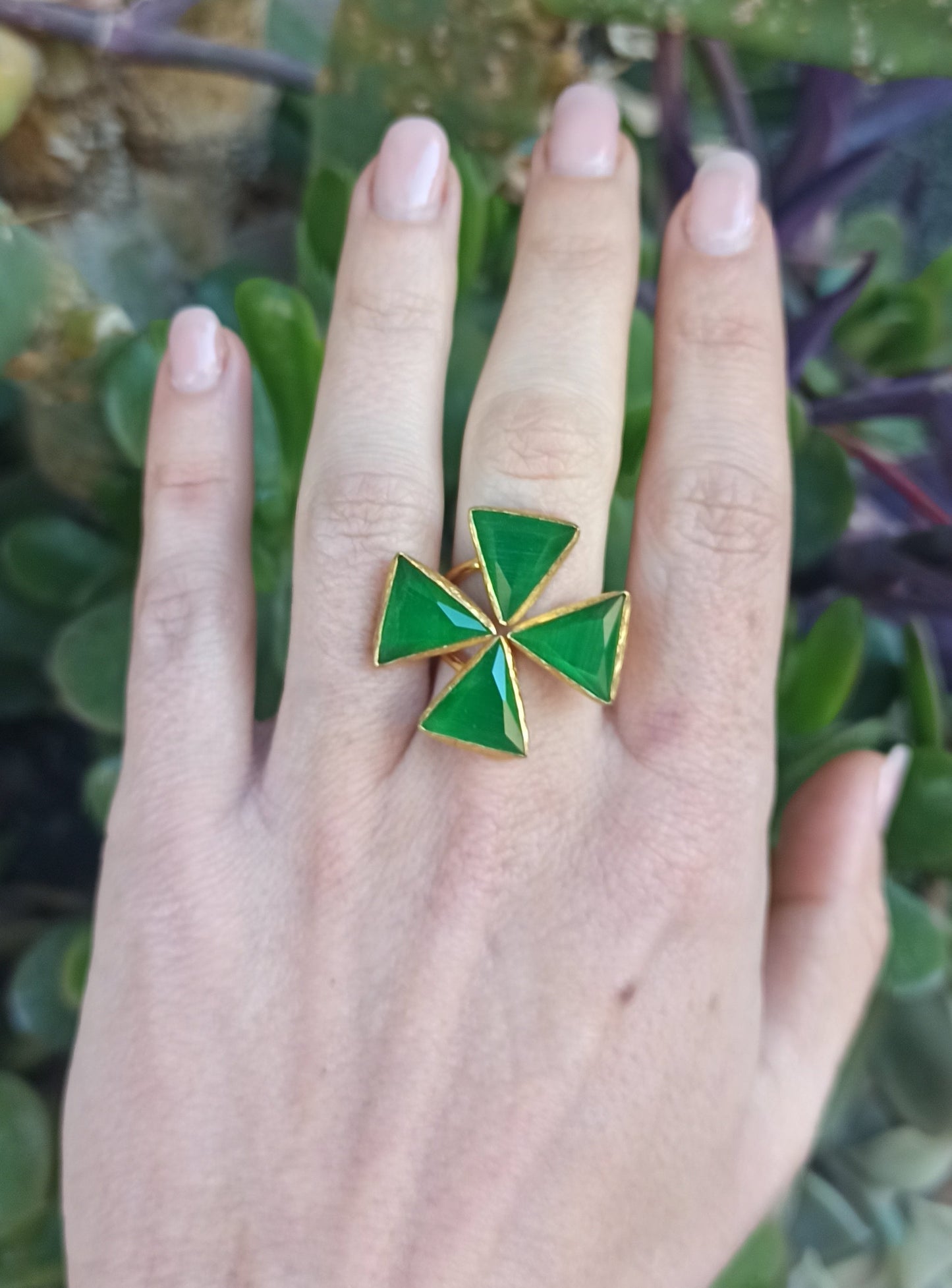 Golden ring 4 green triangles