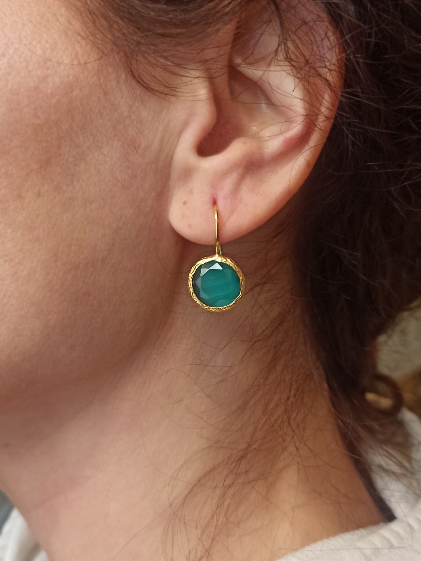 Small bottle green round stone earrings